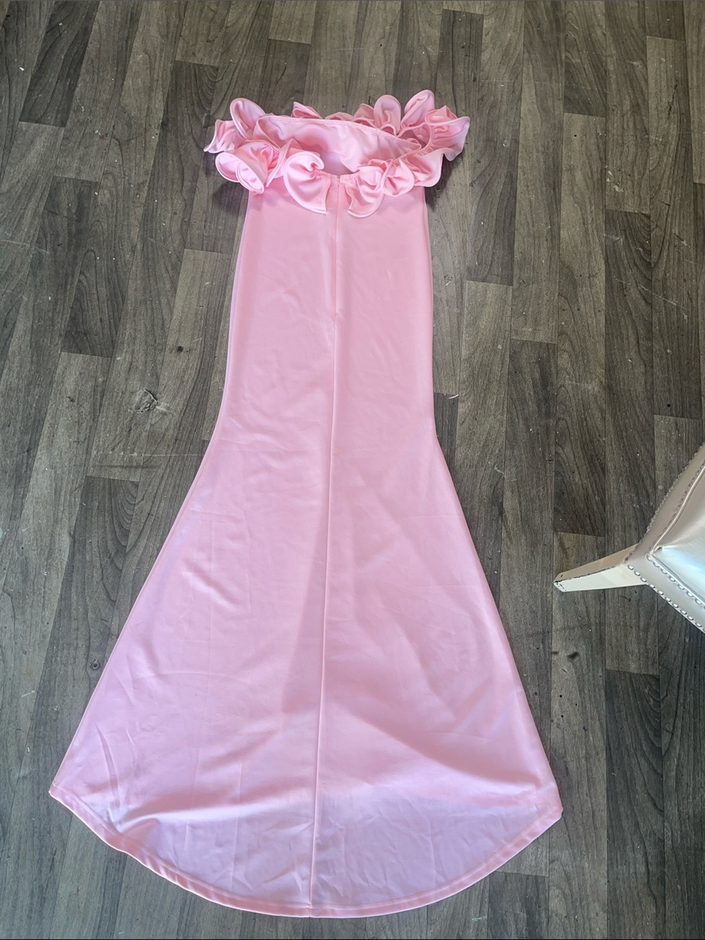 Pink Off-Shoulder Ruffle Mermaid Dress - Picture 4 of 5